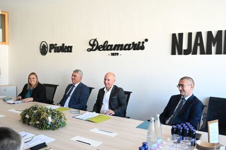 Prireditev od odprtju prenovljenega obrata Pivke perutninarstva  (17)